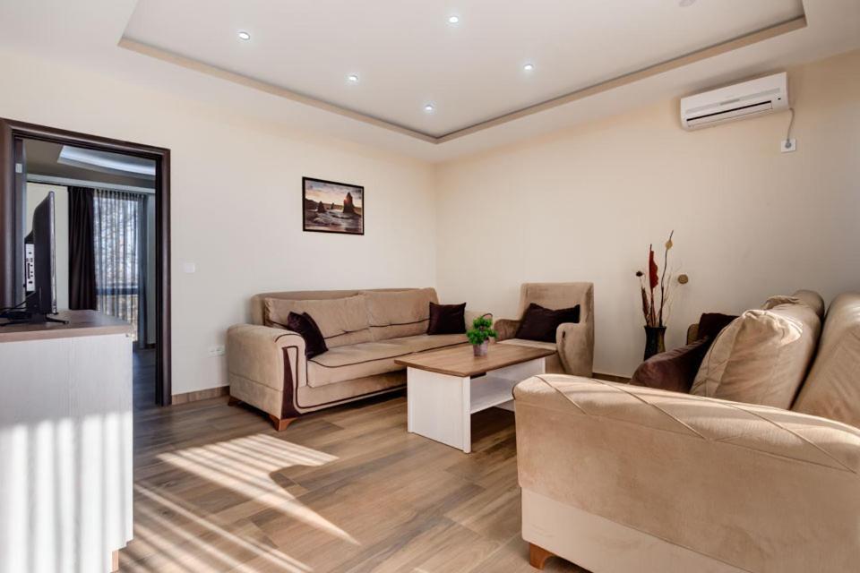 אולסינץ' Hotel Zan מראה חיצוני תמונה