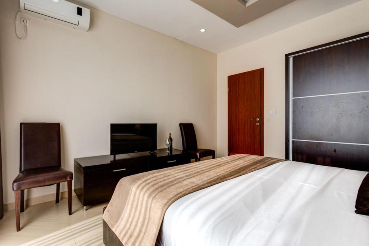אולסינץ' Hotel Zan מראה חיצוני תמונה
